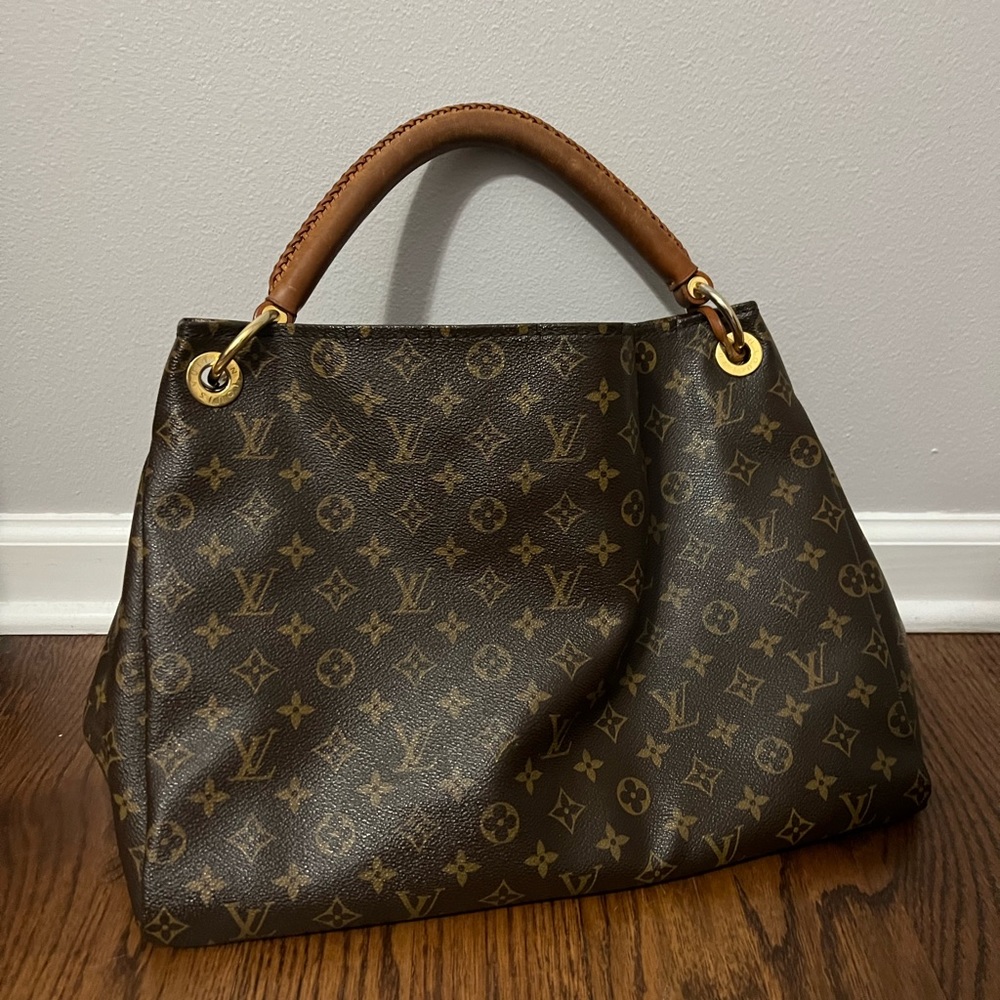 Louis Vuitton Artsy MM